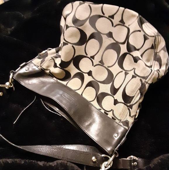 Authentic Coach purse - Picture 3 of 8